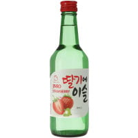 Jinro Chamisul Strawberry Soju
