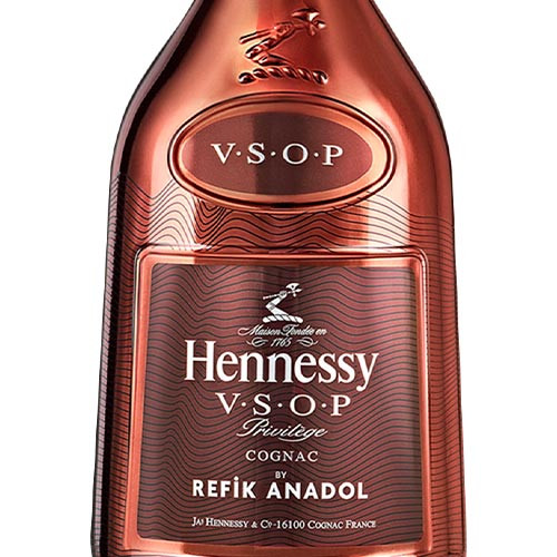 Hennessy VSOP x Refik Anadol Cognac | Caskers